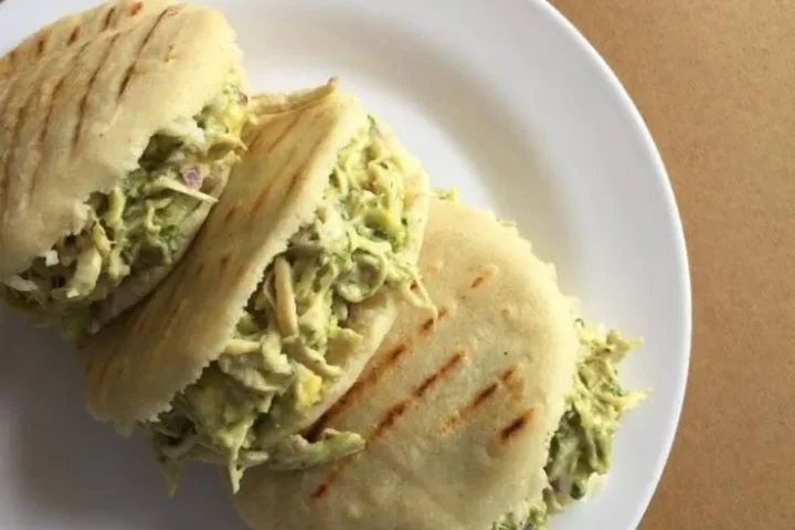 Receta Reina pepiada relleno para las Arepas