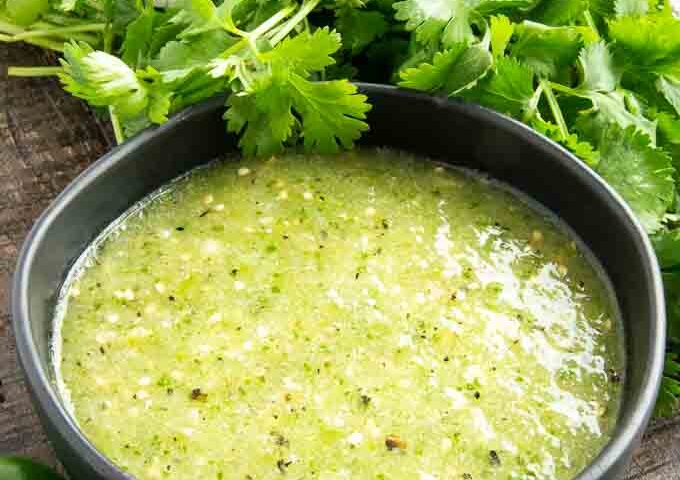 Receta de Salsa Mexicana Verde de Tomatillo para Tacos