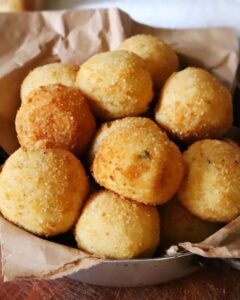 bombas de papa rellena