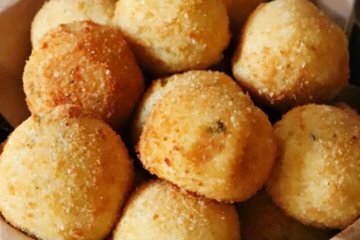 Receta de Bombas de papas rellenas con queso