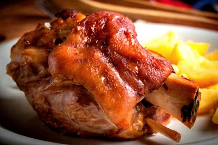 Receta de Codillo de cerdo al Horno en Salsa
