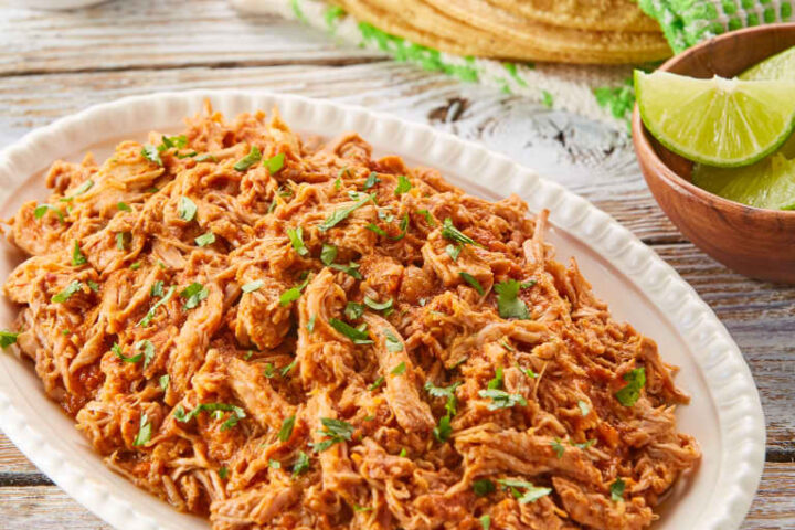 pollo desmenuzado a la mexicana